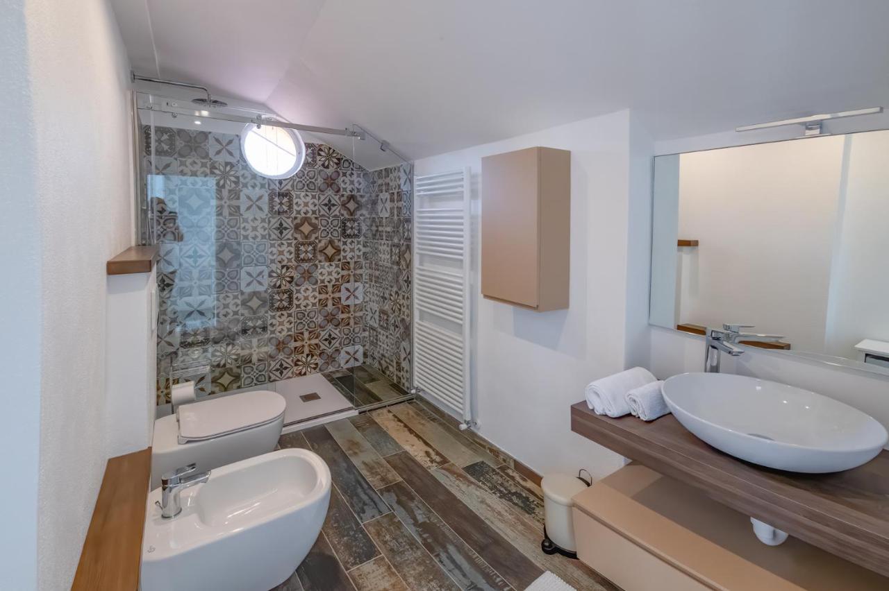 Max Apartment Белладжо Экстерьер фото